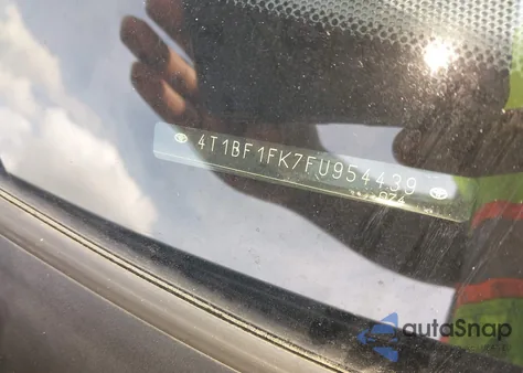 2015 Toyota Camry Se z USA, uszkodzony, nr VIN 4T1BF1FK7FU954439